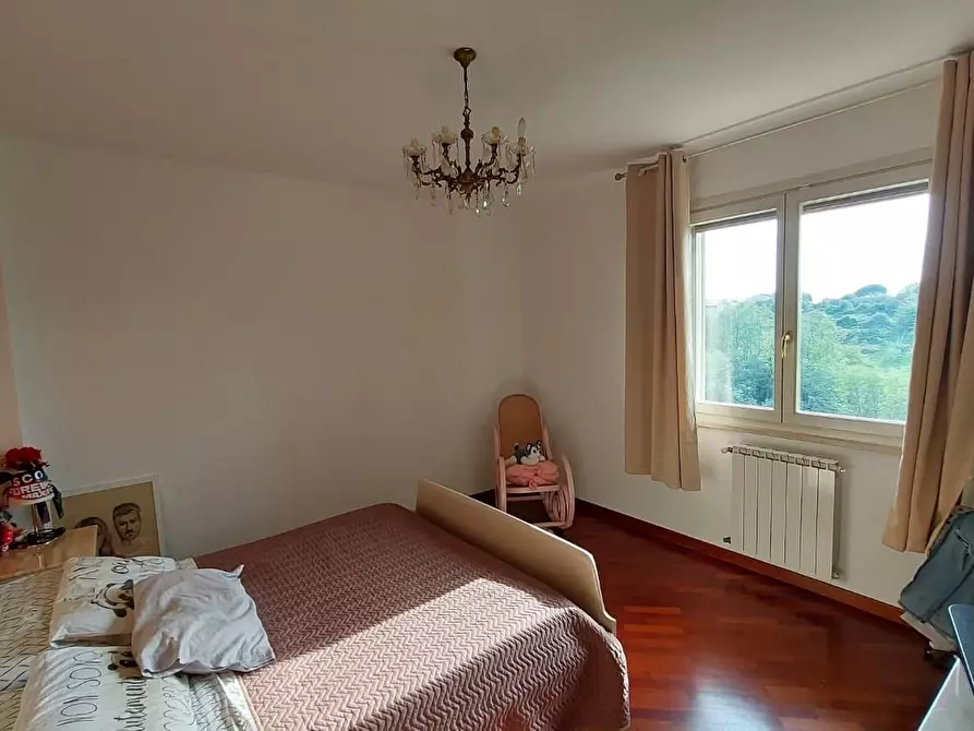 Immagine 8 di Casa indipendente in vendita  a Santa Maria A Monte