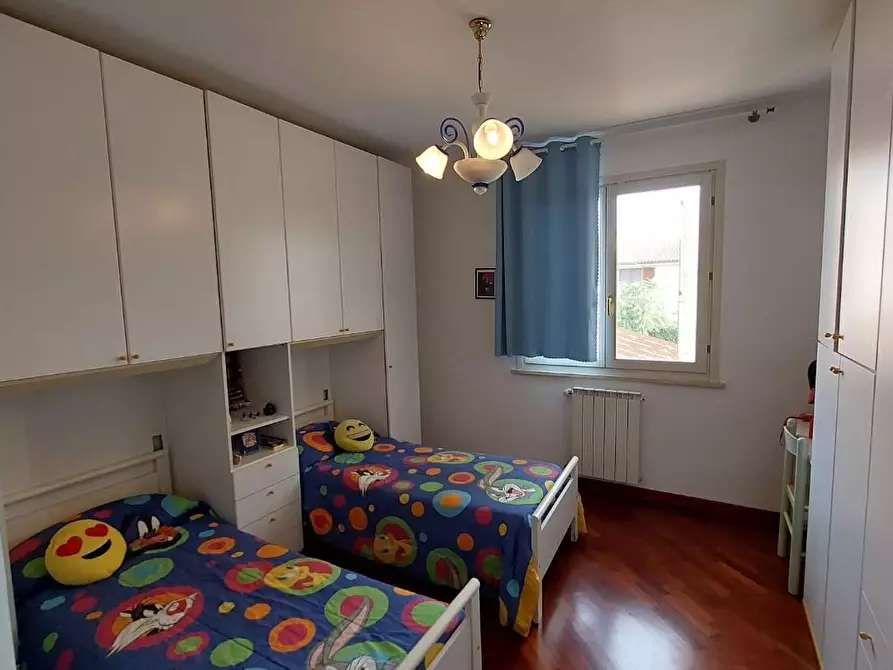 Immagine 13 di Casa indipendente in vendita  a Santa Maria A Monte