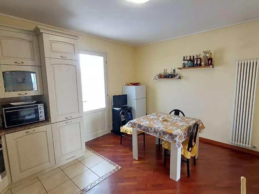 Immagine 6 di Casa indipendente in vendita  a Santa Maria A Monte