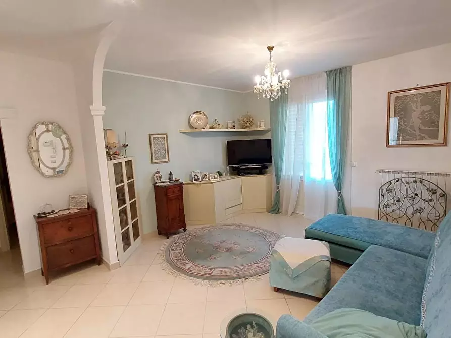 Immagine 16 di Casa indipendente in vendita  a Santa Maria A Monte