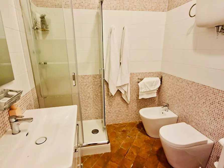 Immagine 15 di Appartamento in vendita  a Siena