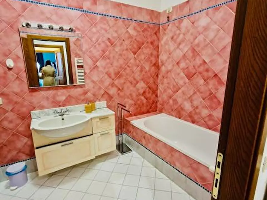 Immagine 18 di Appartamento in vendita  a Siena