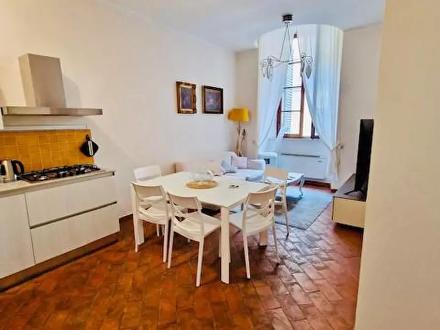 Immagine 7 di Appartamento in vendita  a Siena