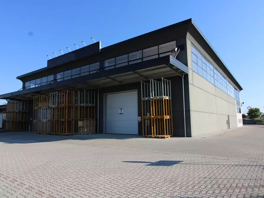 Immagine 2 di Capannone industriale in affitto  a Casciana Terme Lari
