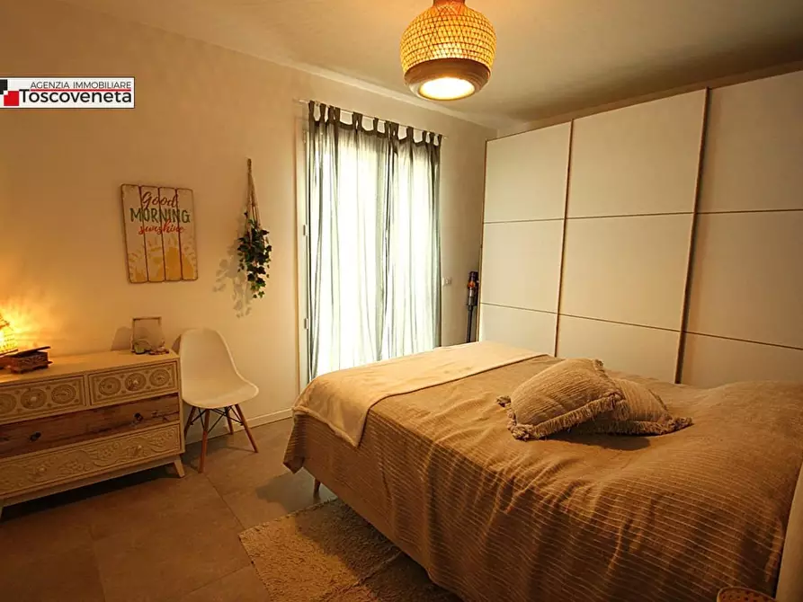 Immagine 8 di Appartamento in vendita  a Lucca