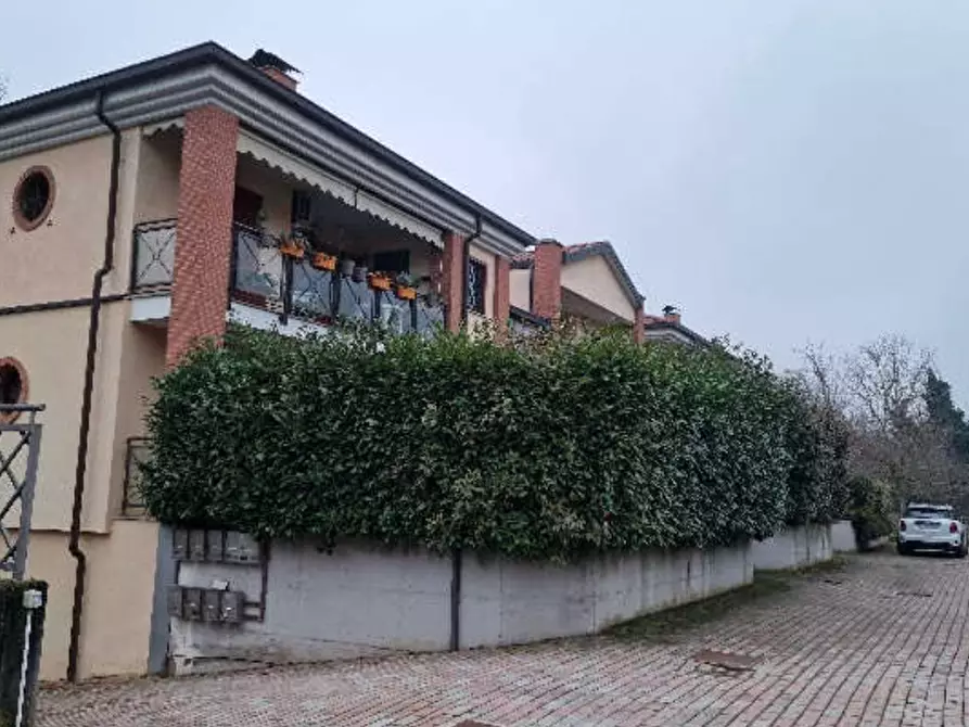 Immagine 1 di Appartamento in vendita  a Godiasco