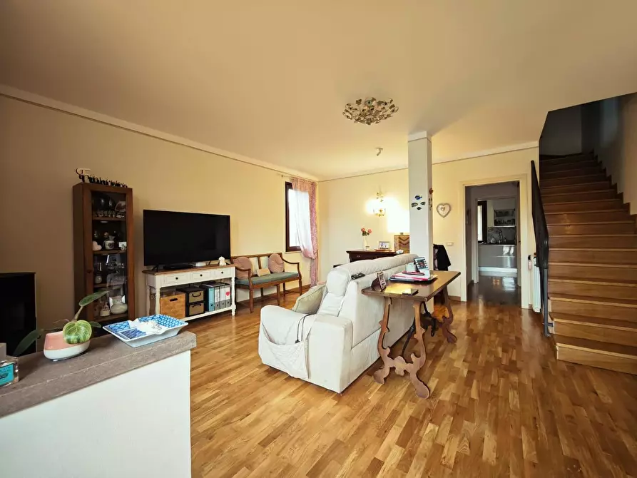 Immagine 4 di Casa bifamiliare in vendita  a Fauglia