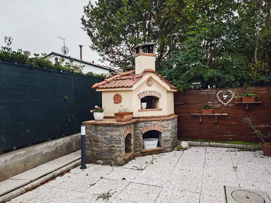 Immagine 19 di Casa bifamiliare in vendita  a Fauglia