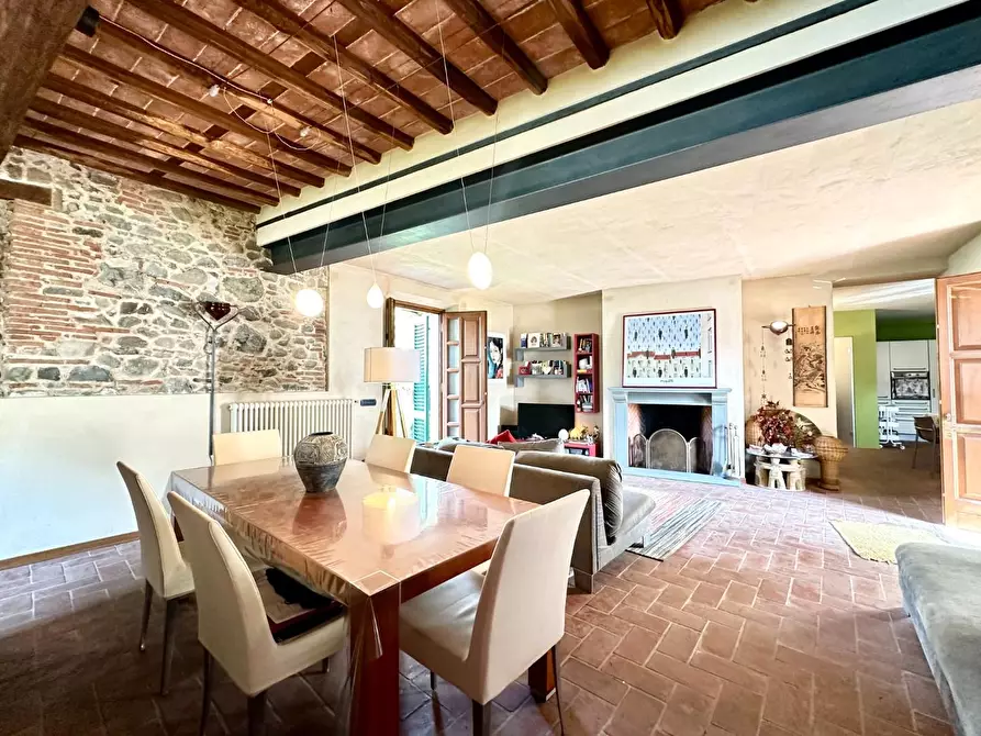 Immagine 27 di Rustico / casale in vendita  a Capannori