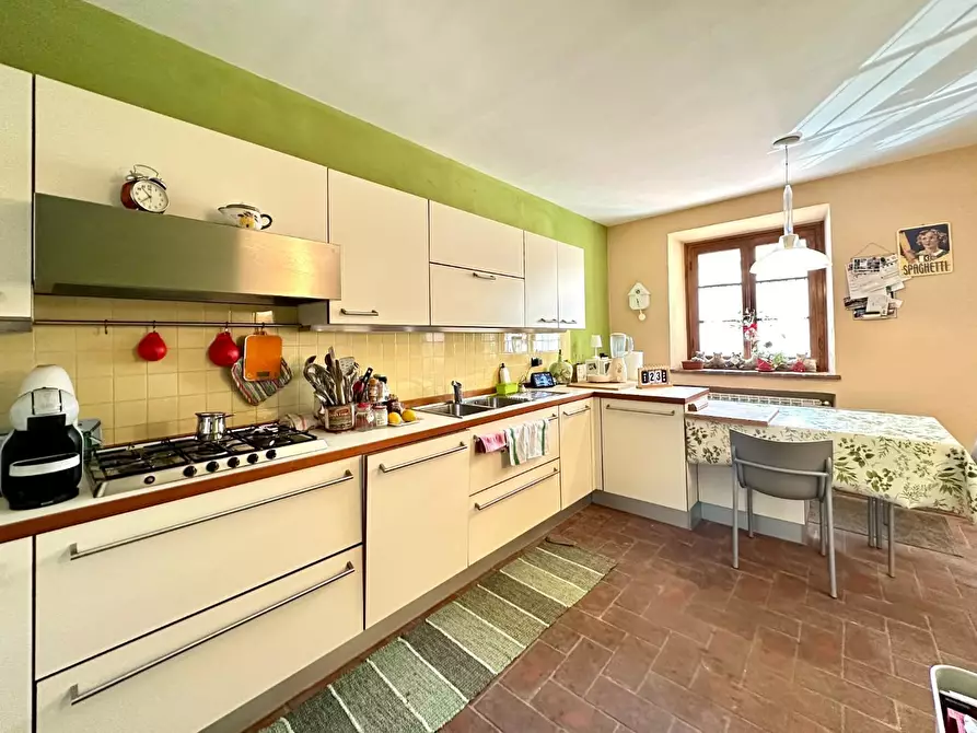 Immagine 10 di Rustico / casale in vendita  a Capannori