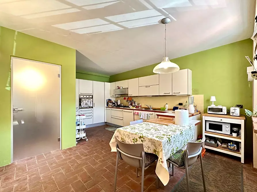 Immagine 8 di Rustico / casale in vendita  a Capannori