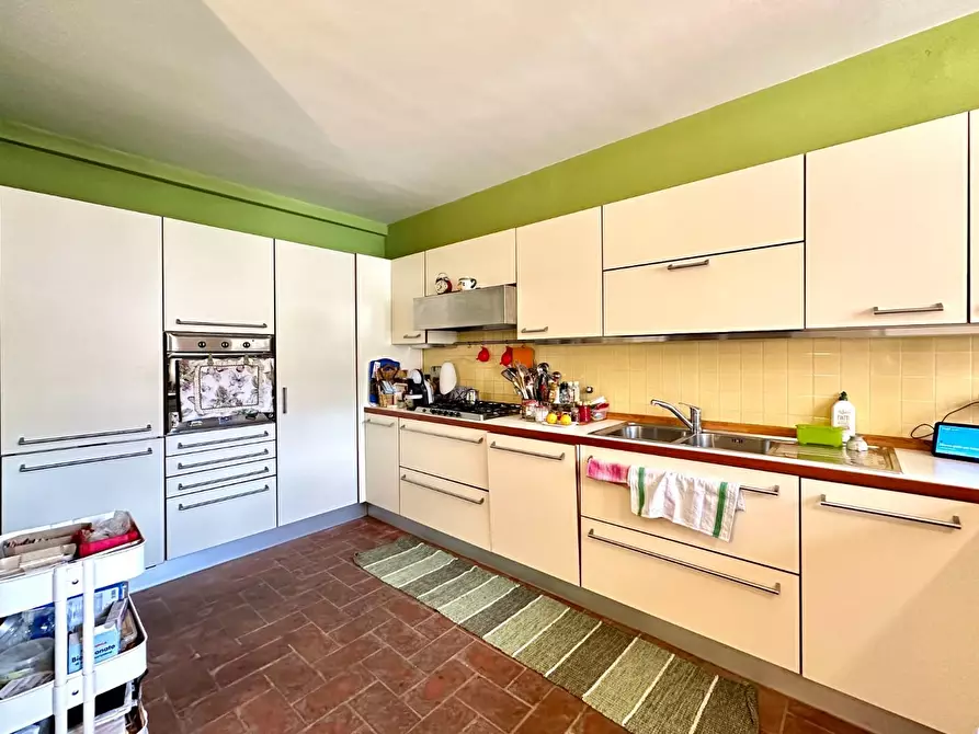 Immagine 9 di Rustico / casale in vendita  a Capannori