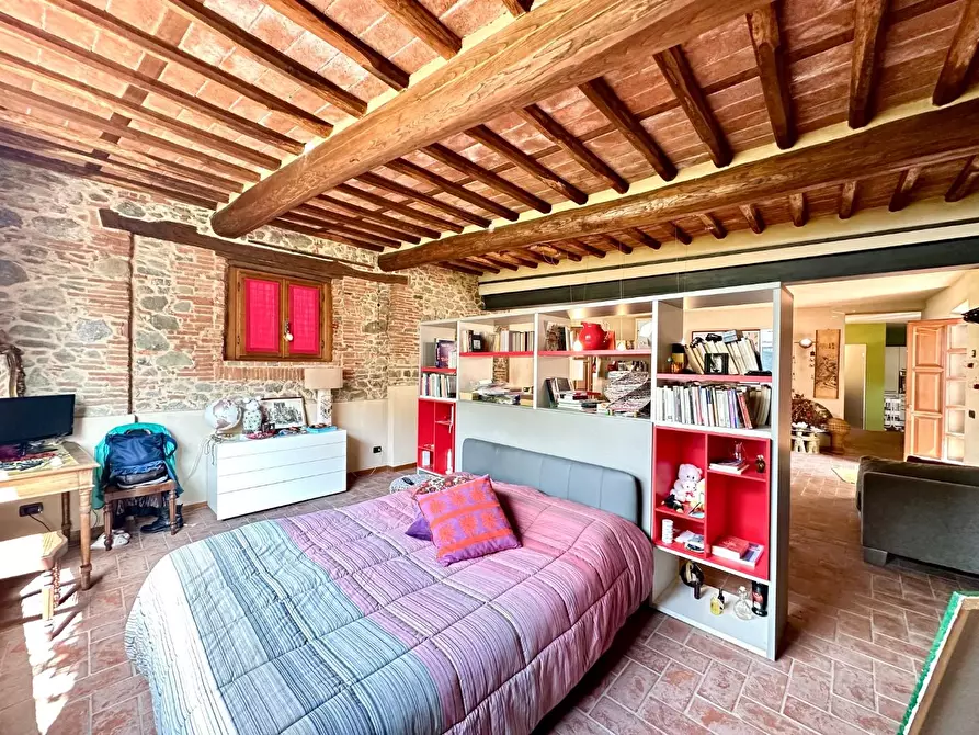 Immagine 6 di Rustico / casale in vendita  a Capannori