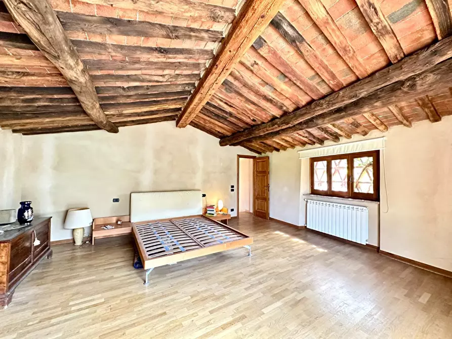 Immagine 15 di Rustico / casale in vendita  a Capannori