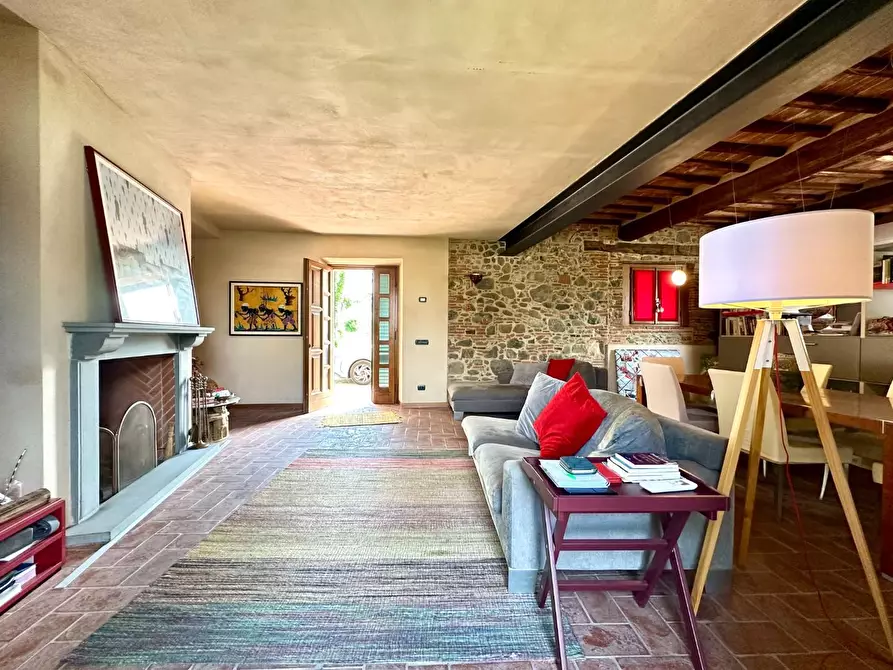 Immagine 3 di Rustico / casale in vendita  a Capannori