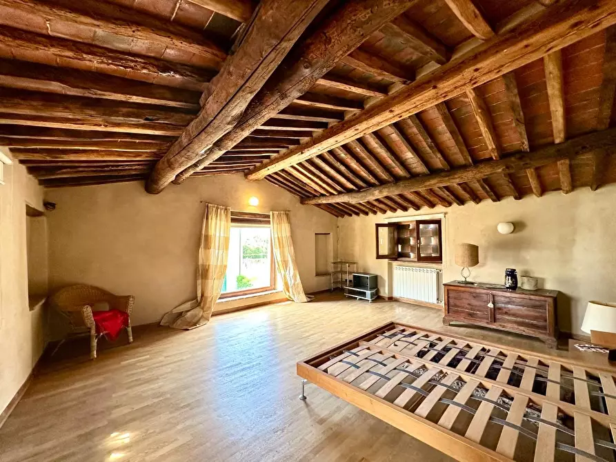 Immagine 13 di Rustico / casale in vendita  a Capannori