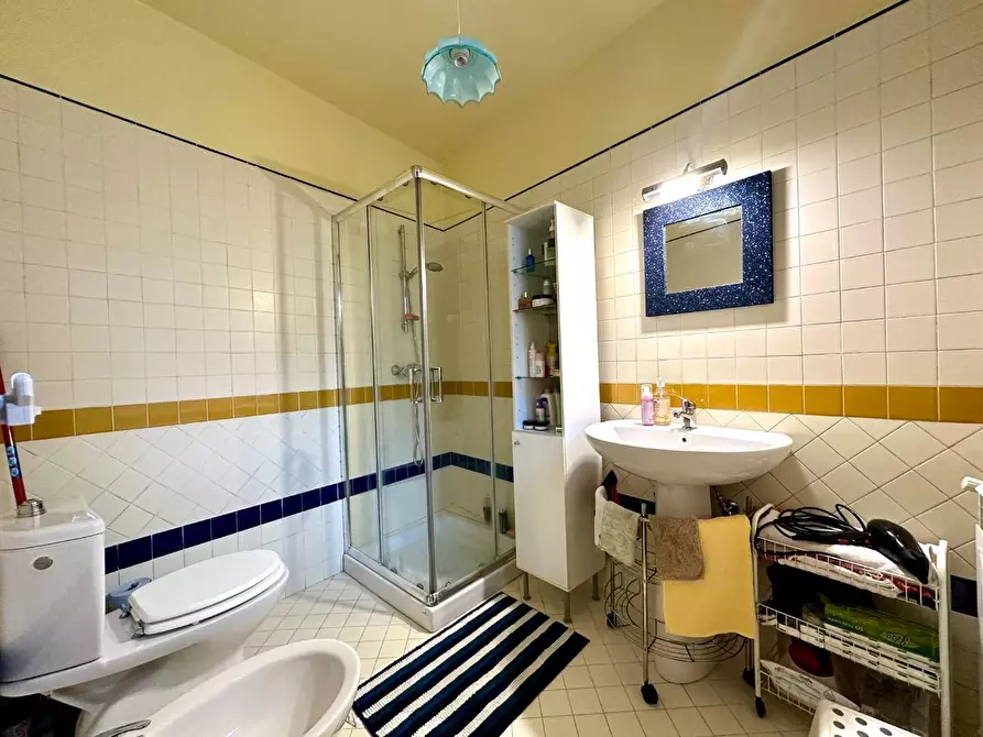 Immagine 11 di Rustico / casale in vendita  a Capannori