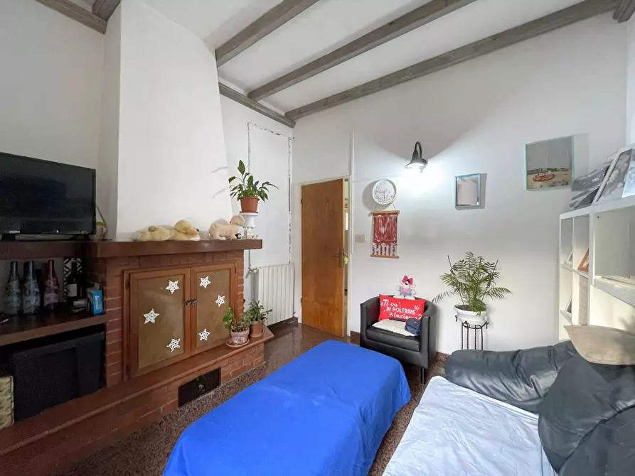 Immagine 7 di Appartamento in vendita  a Camaiore