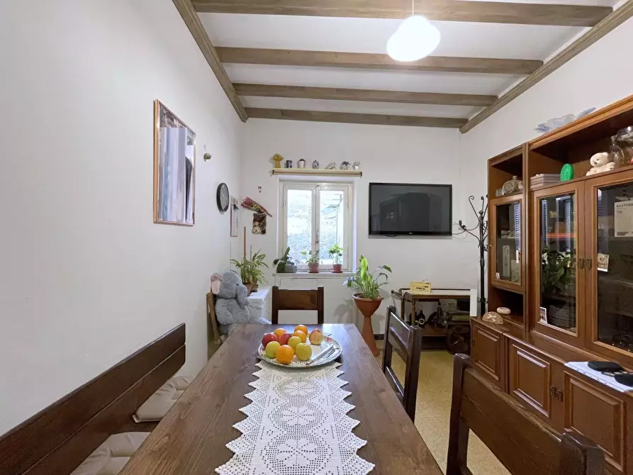 Immagine 10 di Appartamento in vendita  a Camaiore