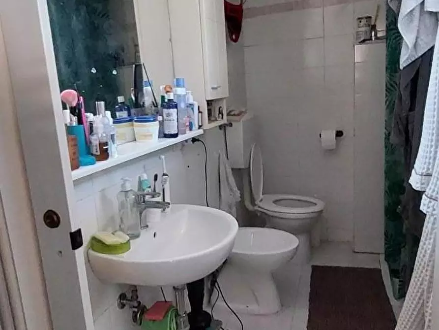 Immagine 5 di Appartamento in vendita  a Carrara