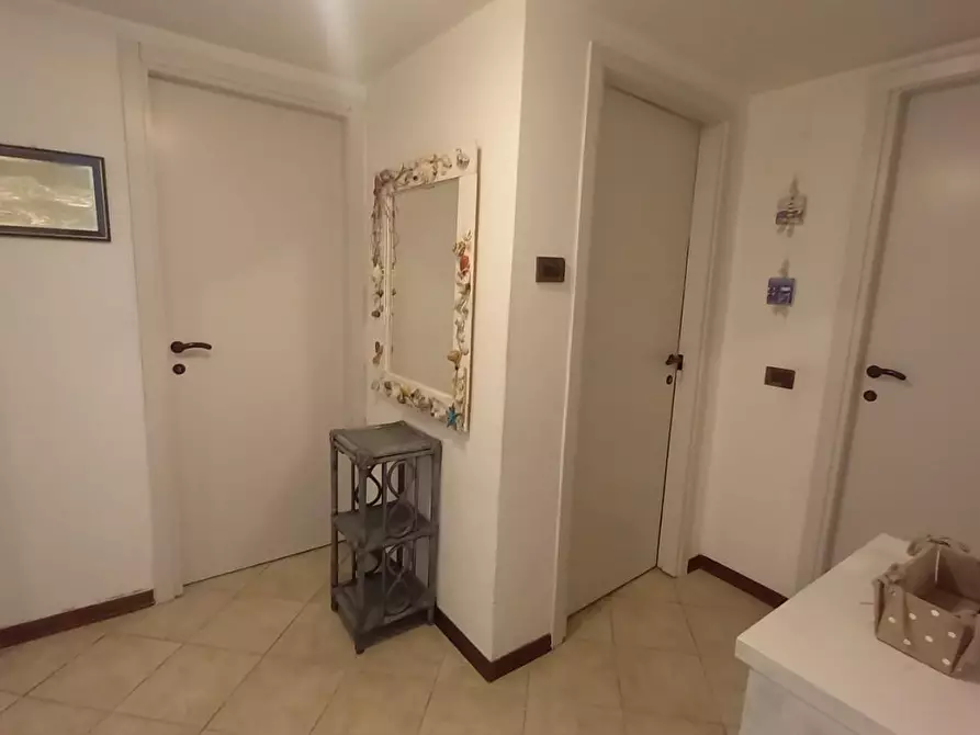 Immagine 30 di Appartamento in vendita  a Camaiore