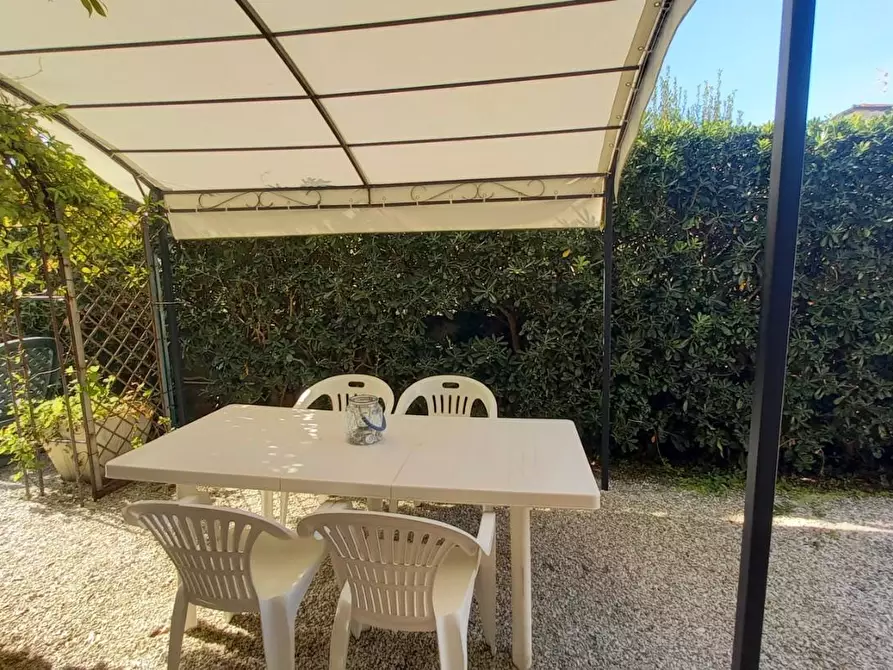 Immagine 40 di Appartamento in vendita  a Camaiore