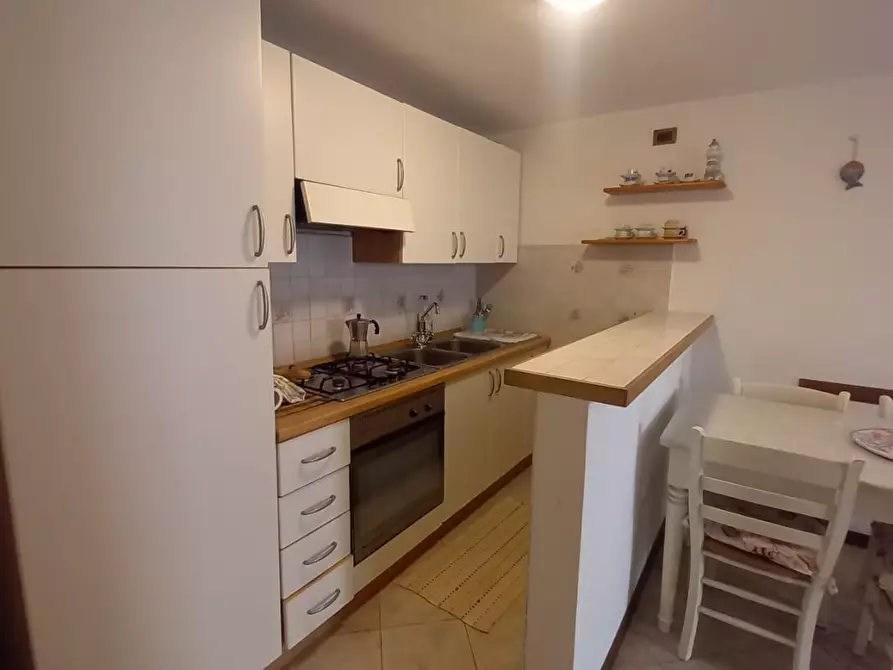 Immagine 16 di Appartamento in vendita  a Camaiore