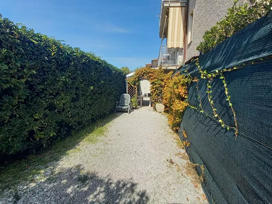 Immagine 35 di Appartamento in vendita  a Camaiore