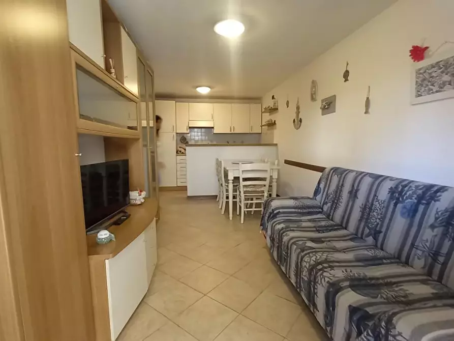 Immagine 2 di Appartamento in vendita  a Camaiore