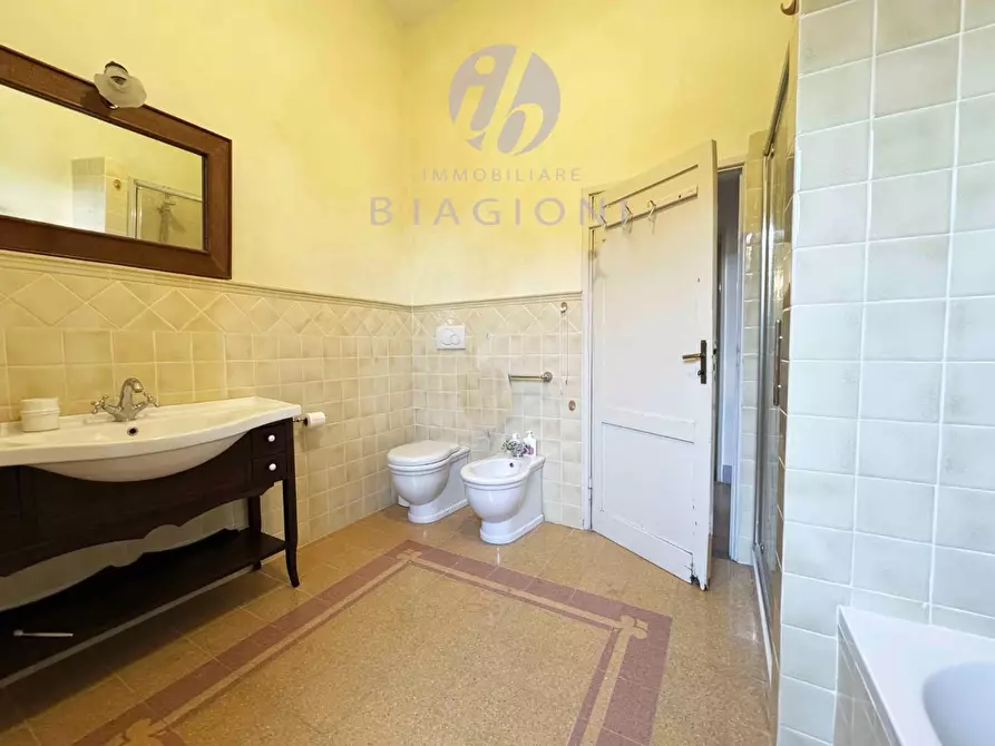 Immagine 24 di Villa in vendita  a Pietrasanta