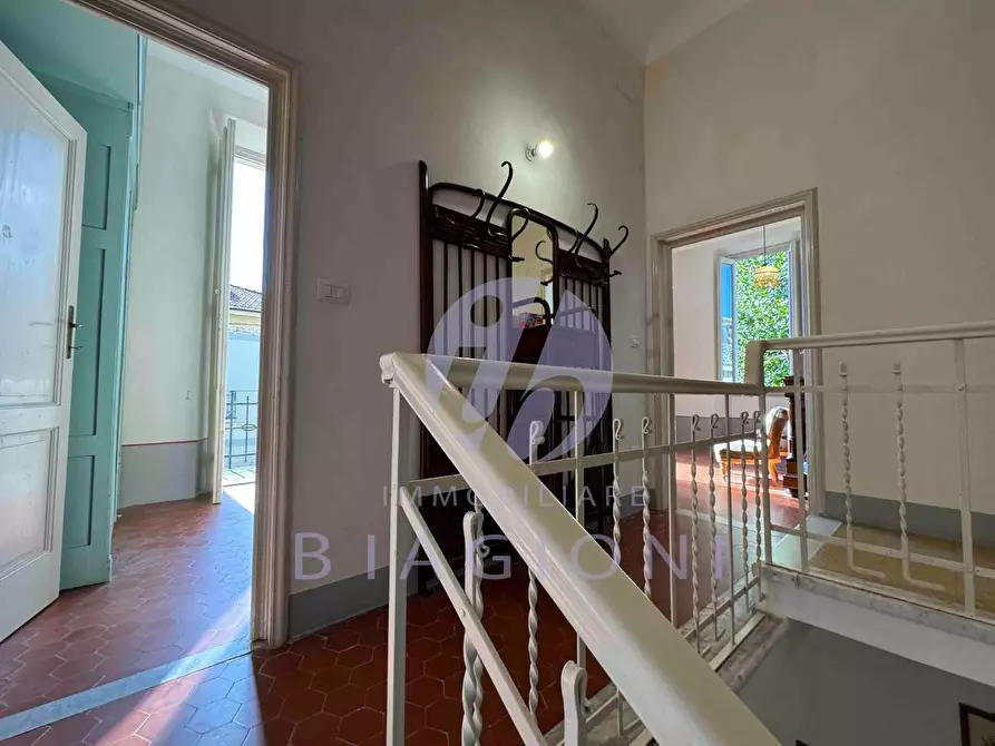Immagine 17 di Villa in vendita  a Pietrasanta