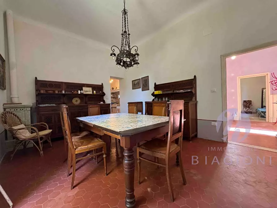 Immagine 5 di Villa in vendita  a Pietrasanta