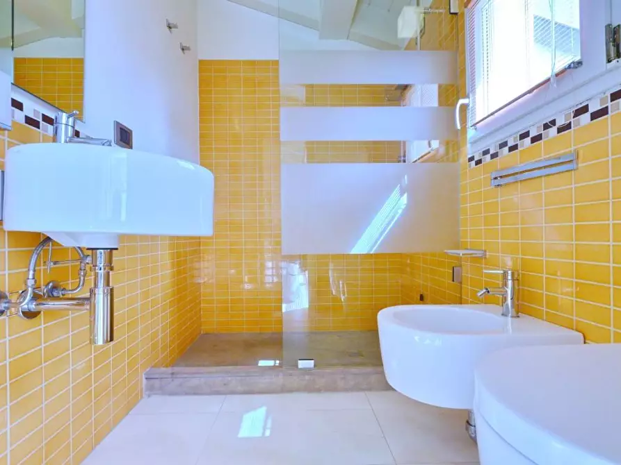 Immagine 21 di Appartamento in vendita  a Forte Dei Marmi