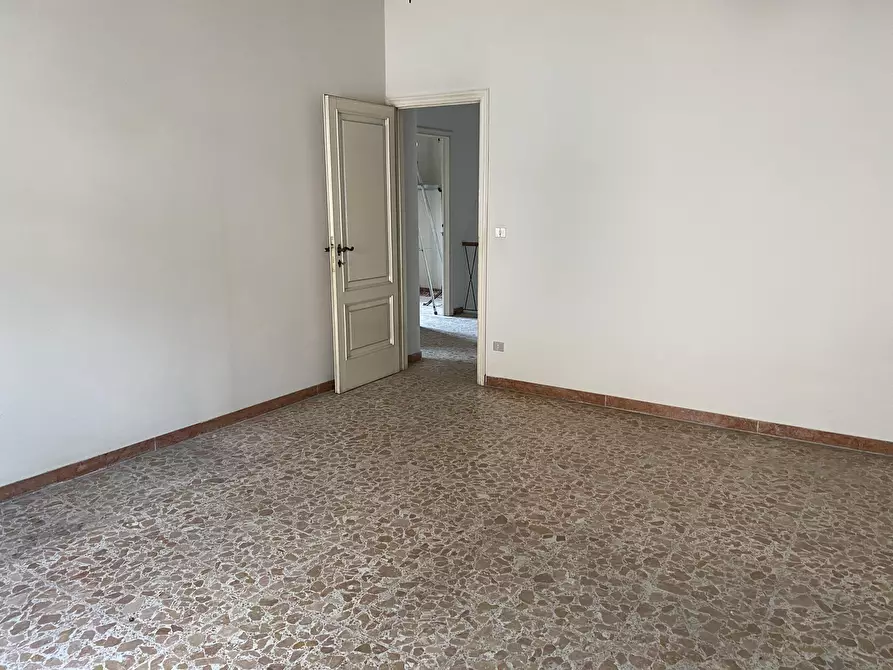 Immagine 17 di Villetta a schiera in vendita  a Viareggio