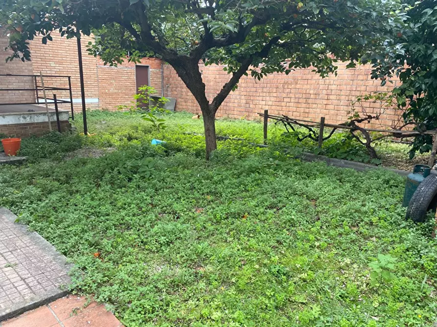 Immagine 1 di Villetta a schiera in vendita  a Viareggio