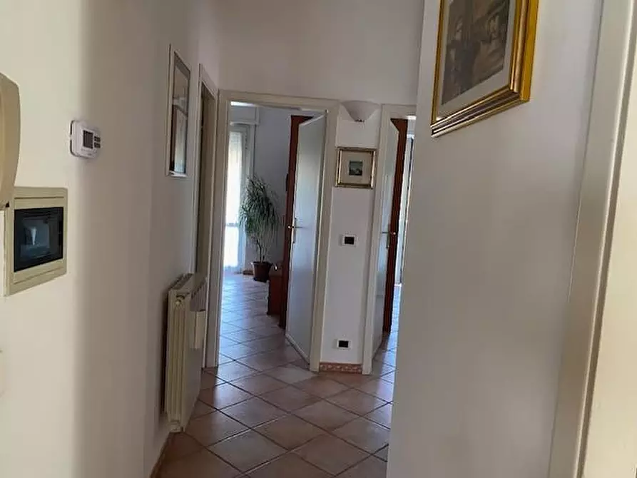 Immagine 10 di Appartamento in vendita  a Viareggio