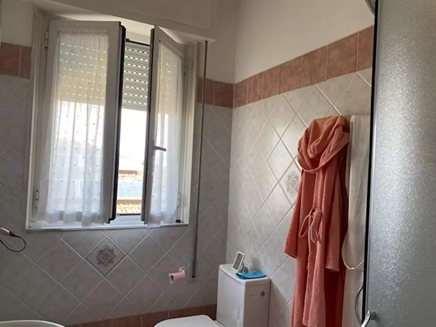 Immagine 17 di Appartamento in vendita  a Viareggio