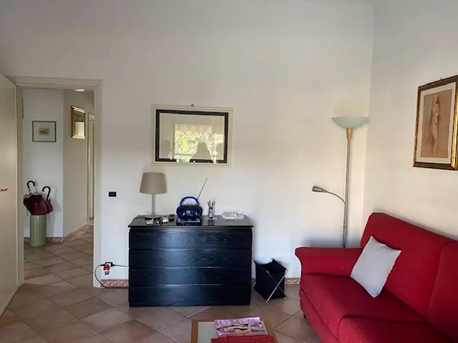 Immagine 2 di Appartamento in vendita  a Viareggio