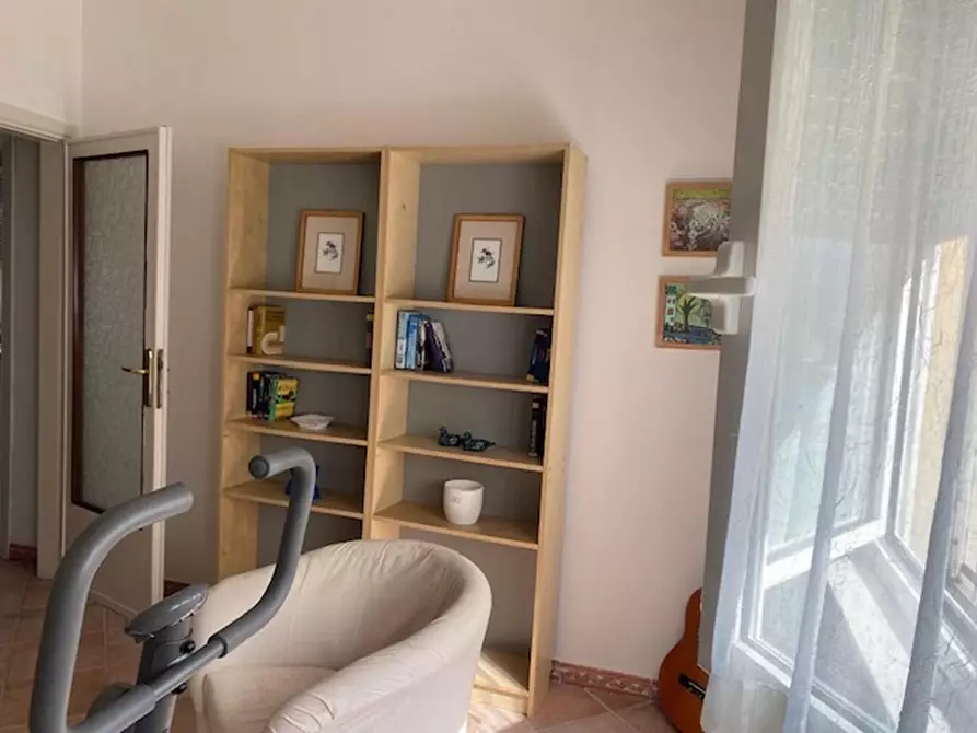 Immagine 4 di Appartamento in vendita  a Viareggio