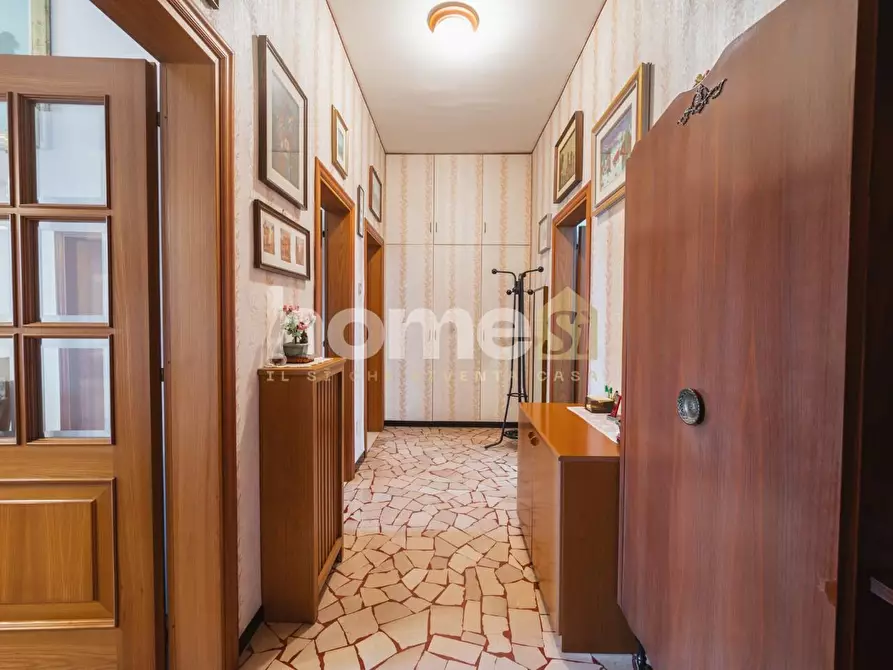 Immagine 11 di Appartamento in vendita  a Bologna