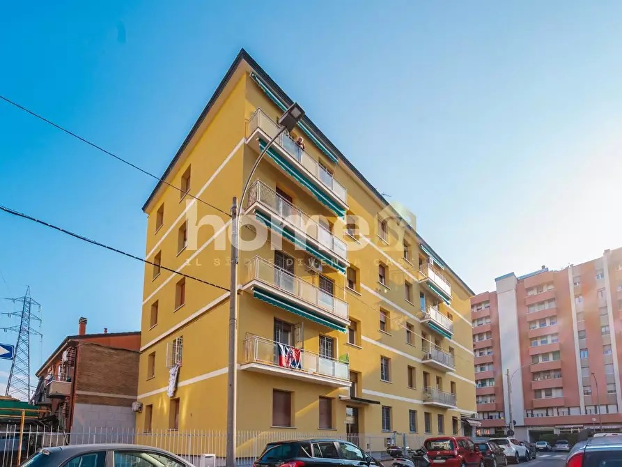 Immagine 7 di Appartamento in vendita  a Bologna