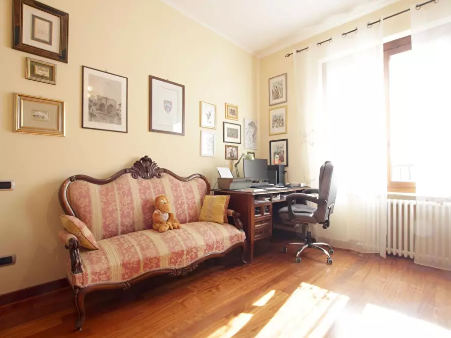 Immagine 17 di Appartamento in vendita  a Siena