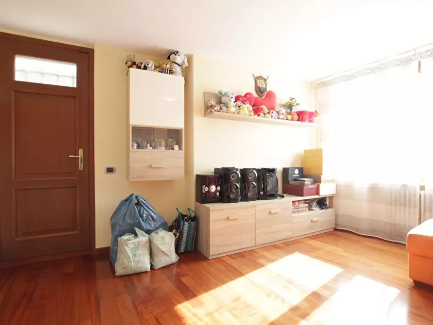 Immagine 21 di Appartamento in vendita  a Siena