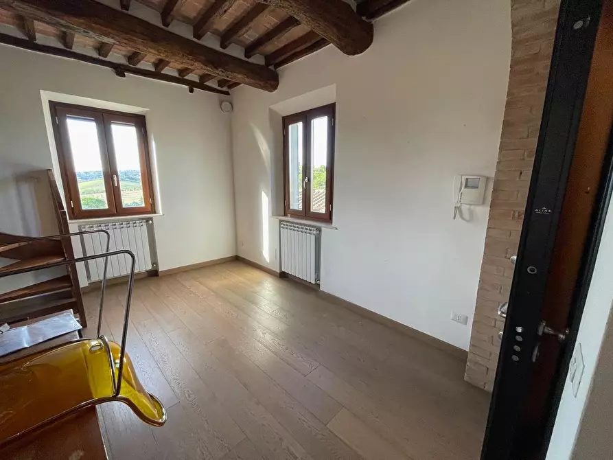 Immagine 7 di Appartamento in vendita  a Siena