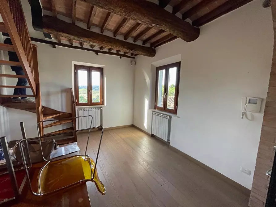 Immagine 6 di Appartamento in vendita  a Siena