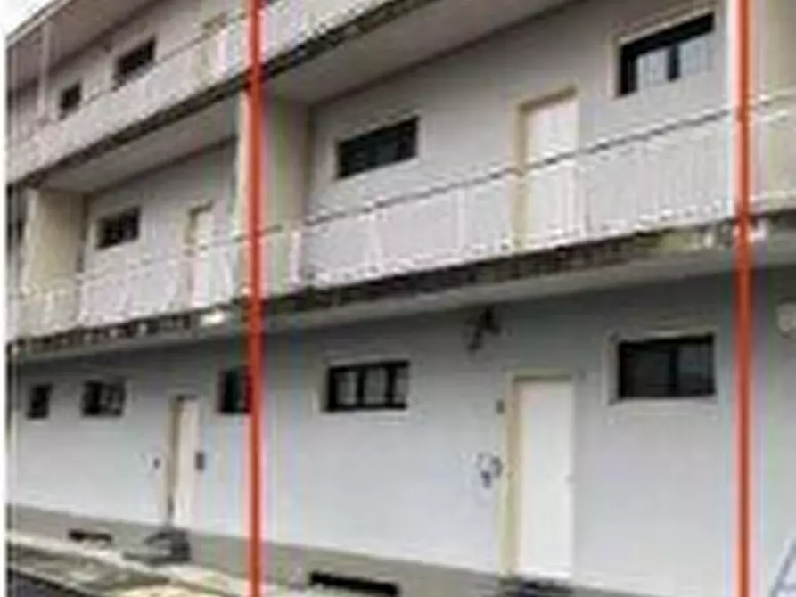 Immagine 2 di Appartamento in vendita  a Ivrea