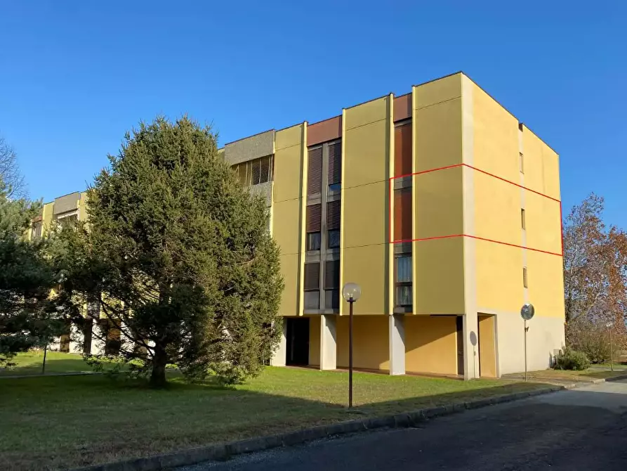 Immagine 2 di Appartamento in vendita  a Ivrea