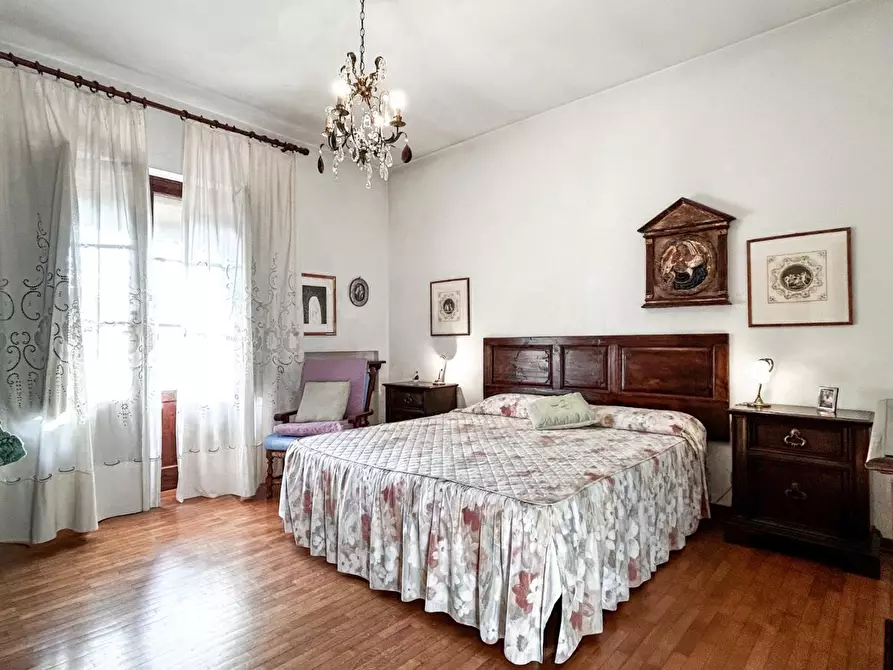 Immagine 10 di Casa bifamiliare in vendita  a Camaiore