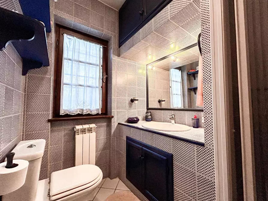 Immagine 22 di Casa bifamiliare in vendita  a Camaiore