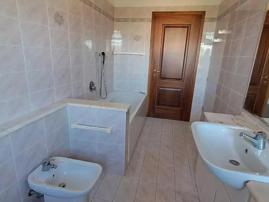 Immagine 24 di Casa bifamiliare in vendita  a Cecina